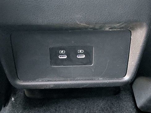 Used 2024 Nissan Rogue SV AWD/4WD image 17