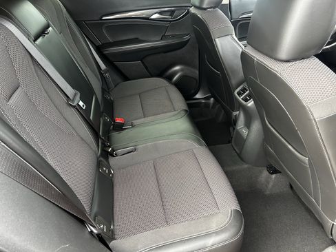 Used 2023 Buick Envision Preferred image 12