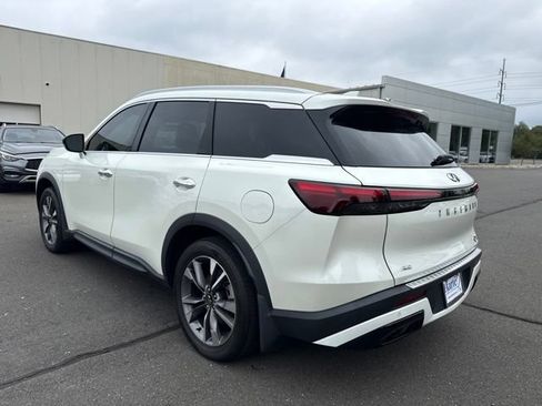 Certified 2024 INFINITI QX60 Luxe w/ Vision Package AWD/4WD image 4