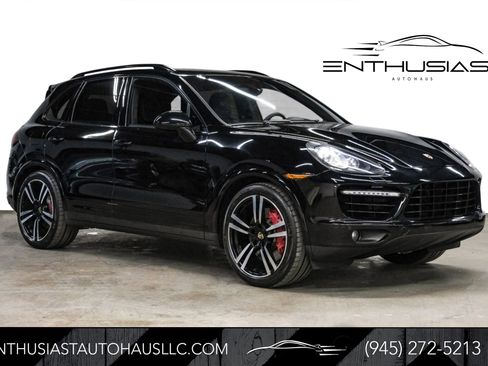 Used 2014 Porsche Cayenne Turbo S AWD/4WD image 1
