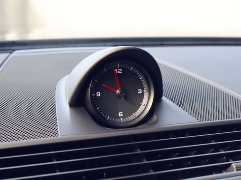 Certified 2023 Porsche Panamera 4 Platinum Edition image 21