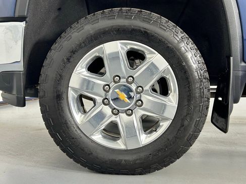 Used 2022 Chevrolet Silverado 2500 LTZ w/ LTZ Premium Package image 35