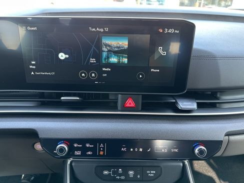 New 2026 Kia Carnival EX image 33