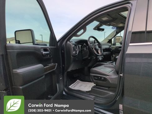Used 2022 GMC Sierra 1500 Denali w/ Denali Reserve Package AWD/4WD image 9