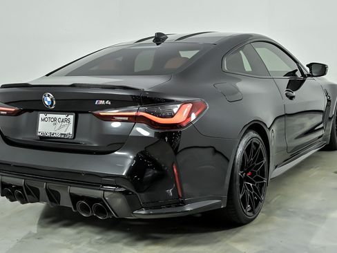 Used 2021 BMW M4 Coupe w/ M Carbon Exterior Package RWD image 10