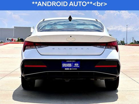 Used 2024 Hyundai Elantra SEL image 7