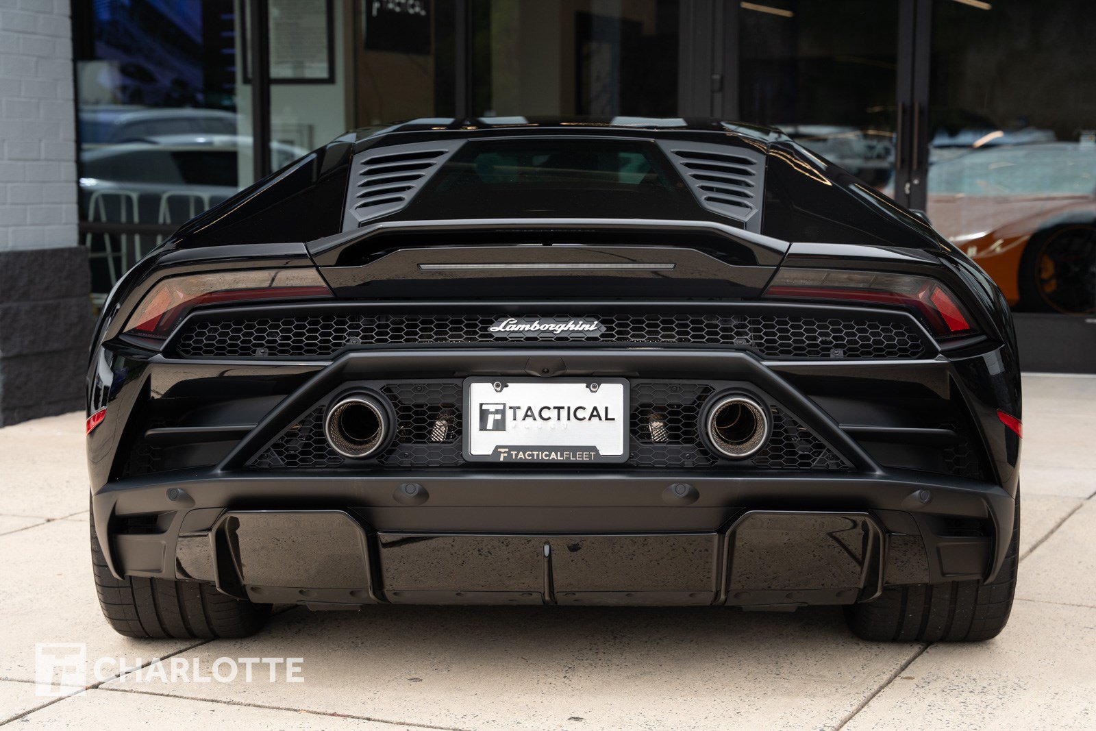 Used 2020 Lamborghini Huracan EVO RWD image 15