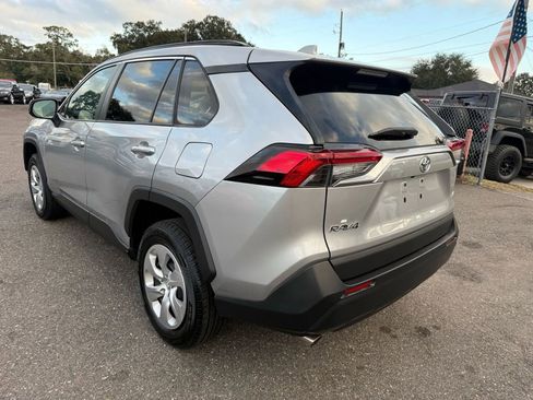 Used 2019 Toyota RAV4 LE image 7