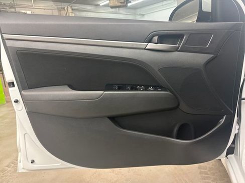 Used 2018 Hyundai Elantra SEL image 24