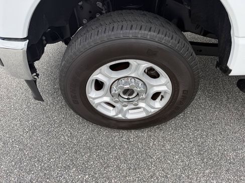 Used 2025 Ford F250 XLT AWD/4WD image 33