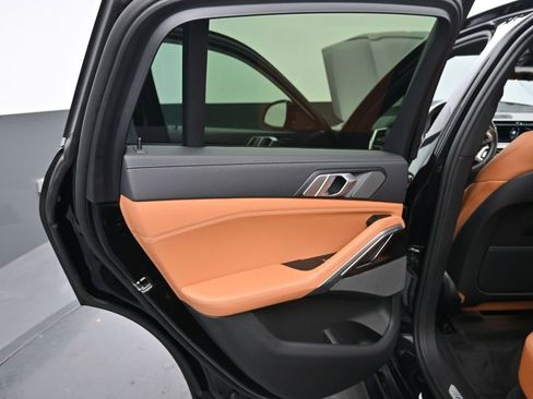 Used 2021 BMW X6 sDrive40i w/ M Sport Package image 28