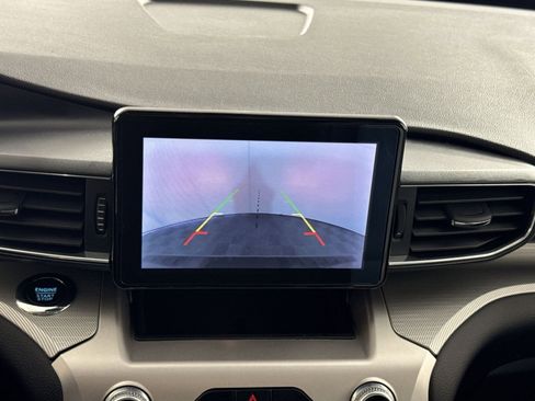 Used 2022 Ford Explorer XLT w/ Equipment Group 202A image 19