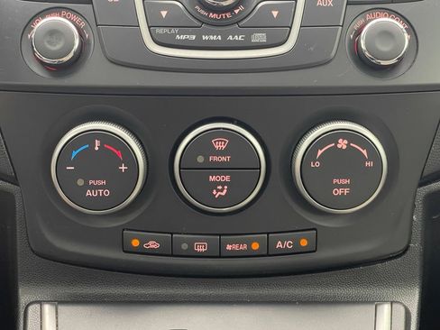 Used 2014 MAZDA MAZDA5 Grand Touring FWD image 23