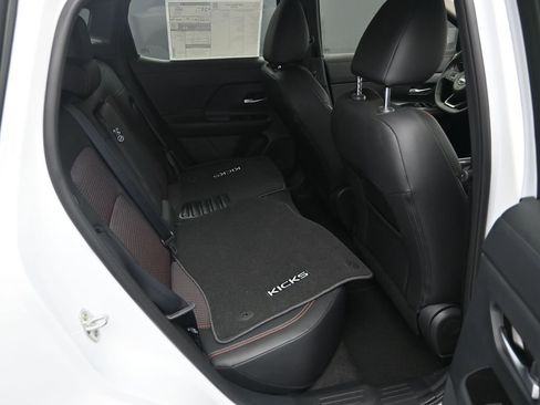 New 2026 Nissan Kicks SR FWD image 23