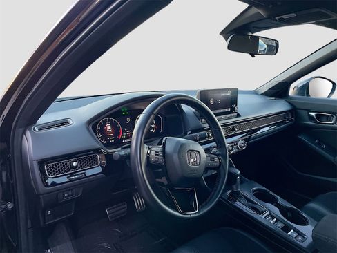 Used 2025 Honda Civic Sport image 9