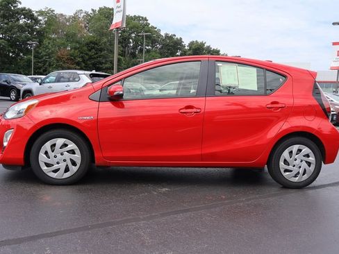 Certified 2016 Toyota Prius C Two FWD image 3