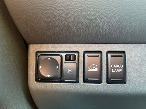 Used 2020 Nissan Frontier SV AWD/4WD image 21