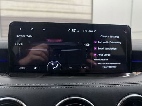 Certified 2023 Kia Stinger GT2 image 18