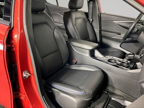 Certified 2024 Buick Envista Sport Touring w/ Convenience I Package FWD image 27