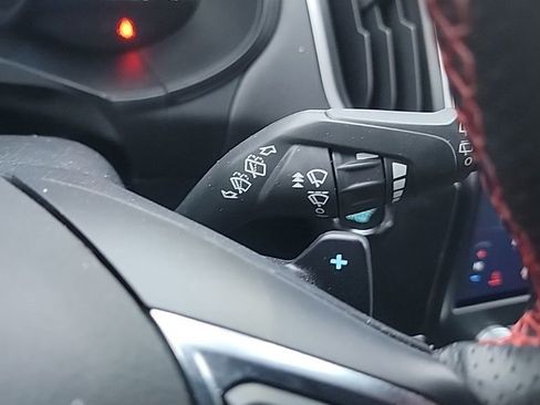 Certified 2022 Ford Edge ST-Line w/ Class II Trailer Tow Package image 46