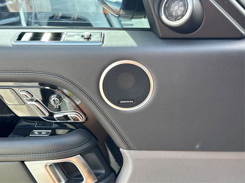 Used 2018 Land Rover Range Rover HSE image 35