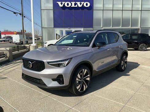 New 2026 Volvo XC40 B5 Plus w/ Climate Package AWD/4WD image 1