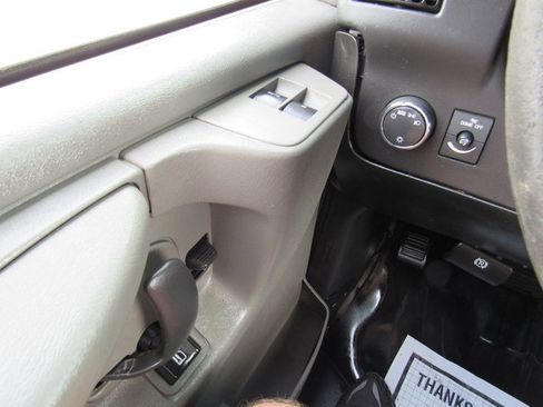 Used 2014 Chevrolet Express 1500 RWD image 37