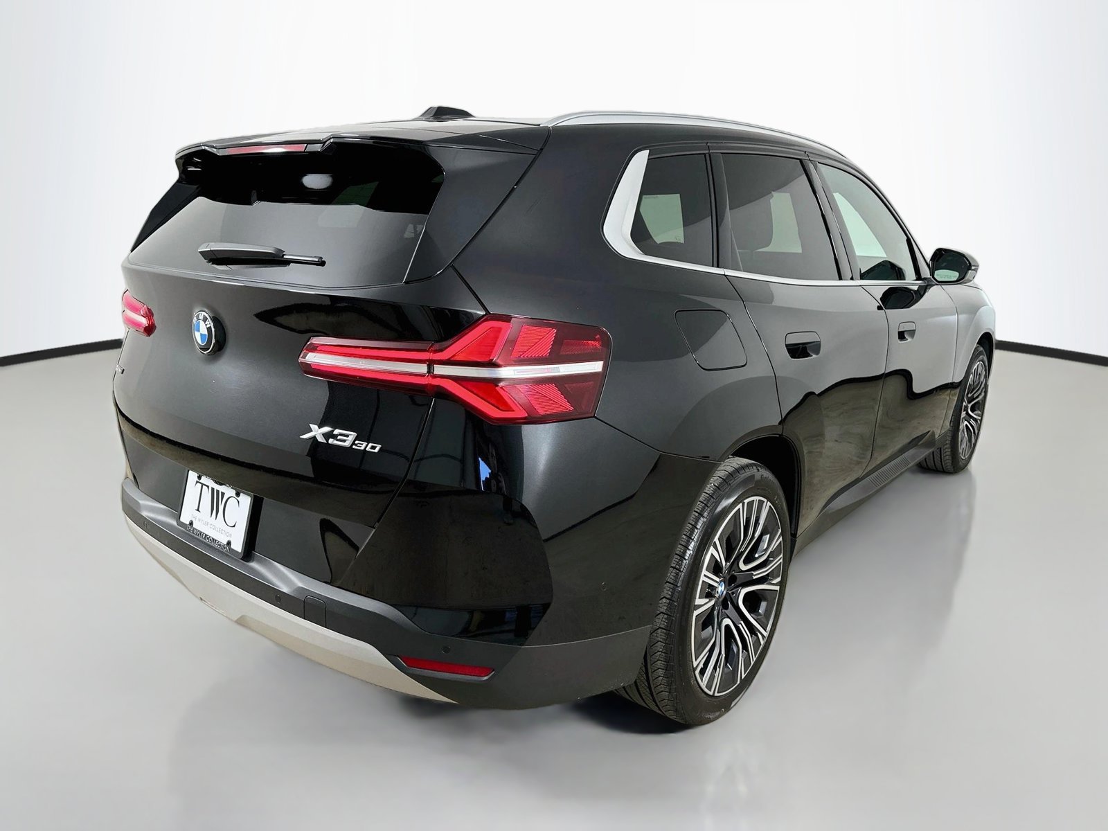 Used 2026 BMW X3 xDrive30i AWD/4WD image 5