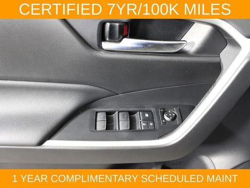 Used 2022 Toyota RAV4 XLE Premium AWD/4WD image 18