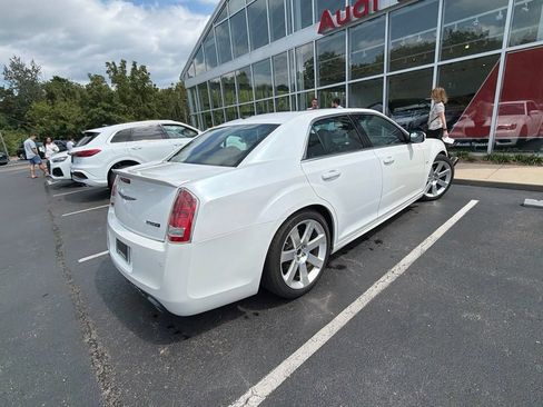 Used 2012 Chrysler 300 SRT8 w/ 19-Premium Speaker Group RWD image 15