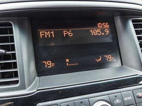 Used 2015 Nissan Pathfinder S AWD/4WD image 17