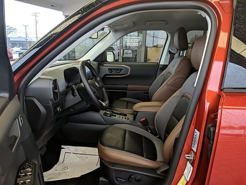 Used 2024 Ford Bronco Sport Outer Banks w/ Tech Package image 10