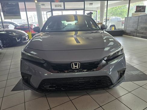 Used 2022 Honda Civic Sport Touring image 2
