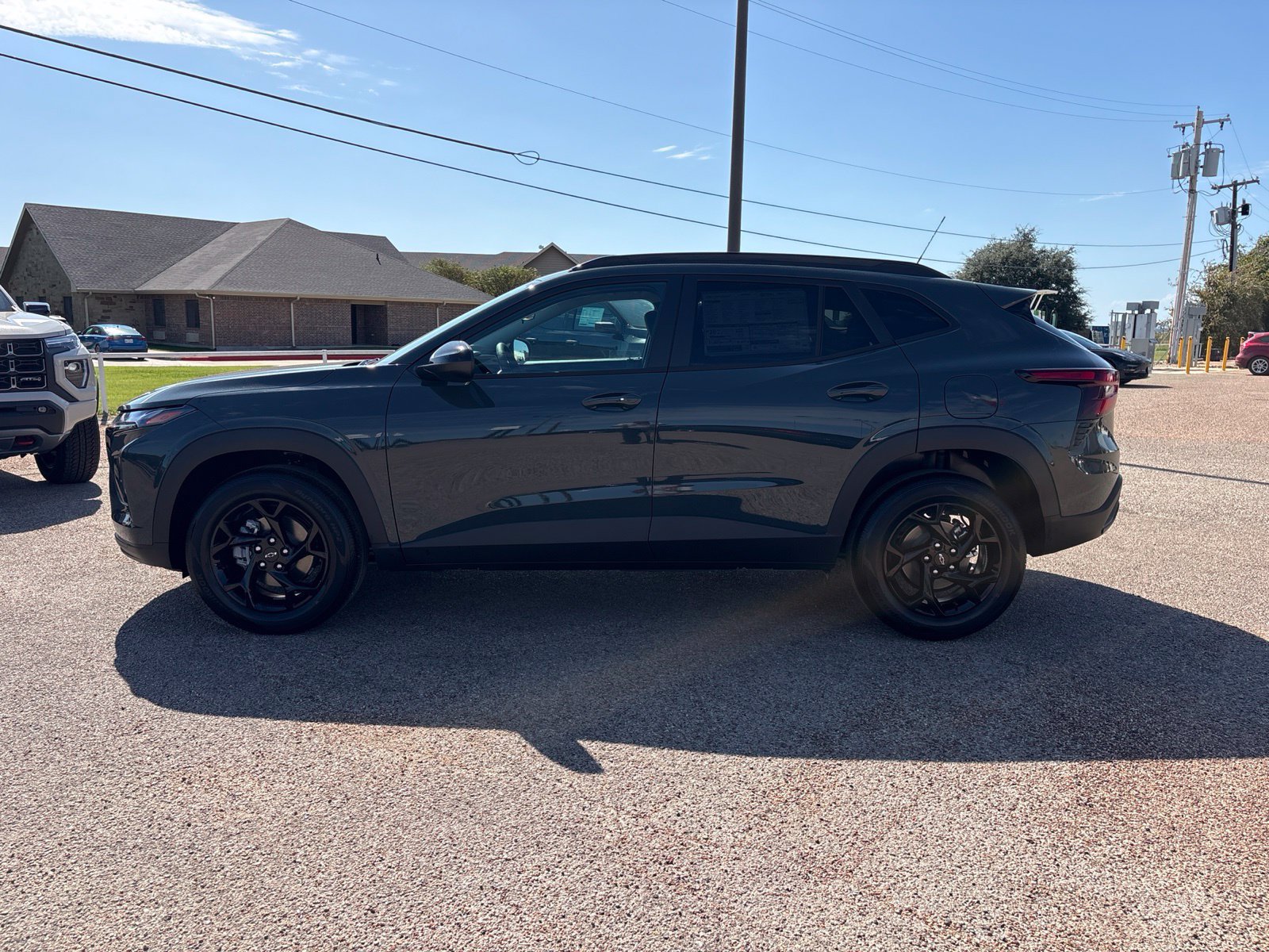 New 2026 Chevrolet Trax LT w/ Driver Confidence Package FWD image 2