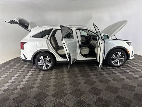 Used 2023 Kia Sorento SX Prestige AWD/4WD image 15
