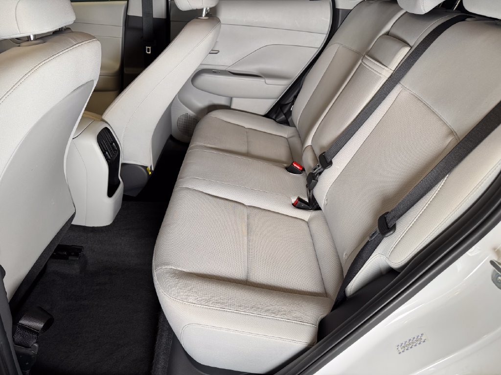 Used 2025 Hyundai Kona SEL FWD image 21