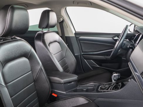 Used 2023 Volkswagen Jetta SE w/ Panoramic Sunroof Package FWD image 27