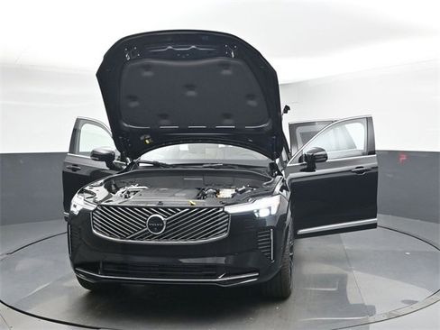 New 2026 Volvo XC90 T8 Plus image 55