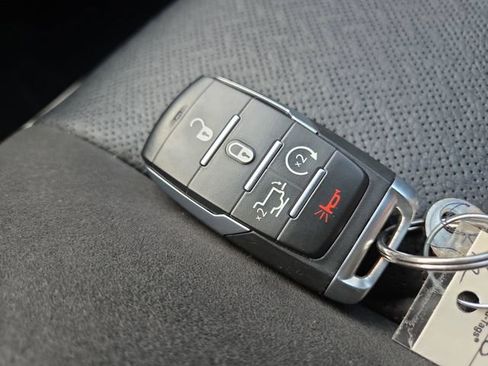 Used 2023 RAM 1500 Laramie image 31