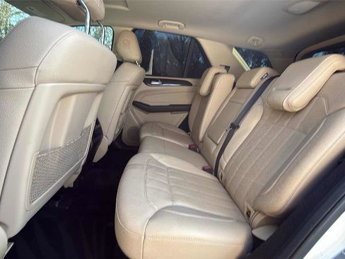 Used 2018 Mercedes-Benz GLE 350 4MATIC image 12