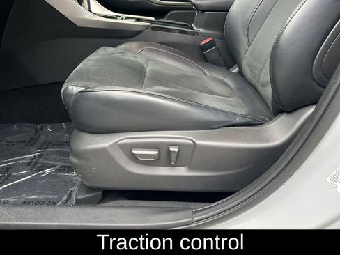 Used 2024 Mitsubishi Eclipse Cross SE image 10