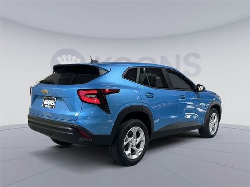 New 2026 Chevrolet Trax LS w/ LS Convenience Package image 16