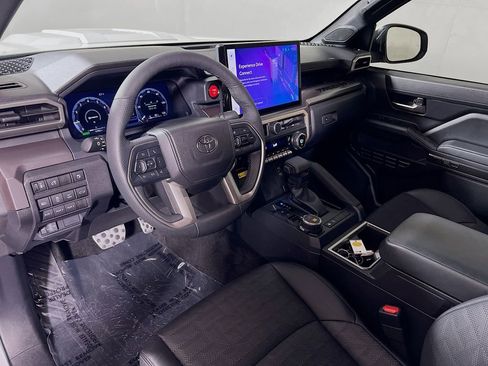 Certified 2025 Toyota Tacoma TRD Sport w/ TRD Sport Premium Package AWD/4WD image 10