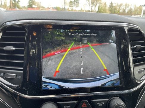 Used 2019 Jeep Grand Cherokee Limited w/ Luxury Group II image 16