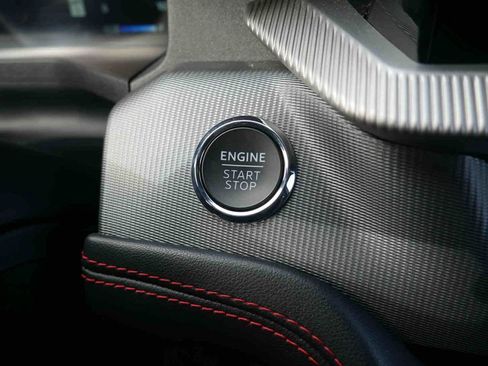 Used 2025 Ford Explorer ST-Line image 32