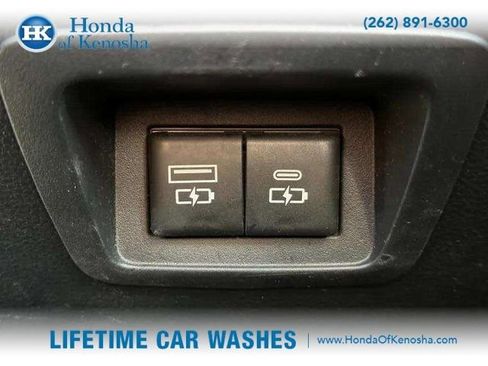 Used 2022 Toyota Corolla Cross XLE w/ Convenience Package image 12