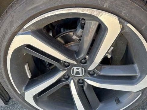 Used 2018 Honda Accord Sport image 8
