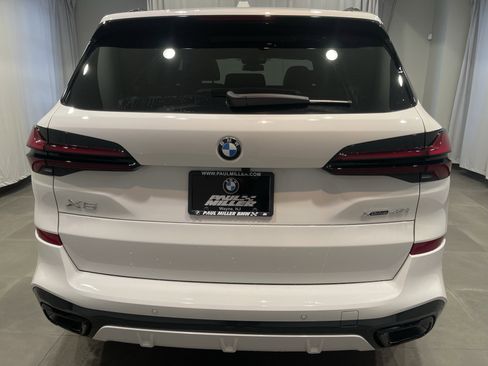 New 2026 BMW X5 xDrive40i w/ M Sport Package AWD/4WD image 5