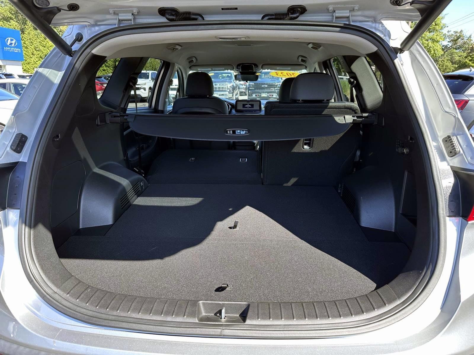 Used 2023 Hyundai Santa Fe SEL AWD/4WD image 7