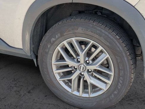Used 2024 Nissan Rogue S FWD image 6